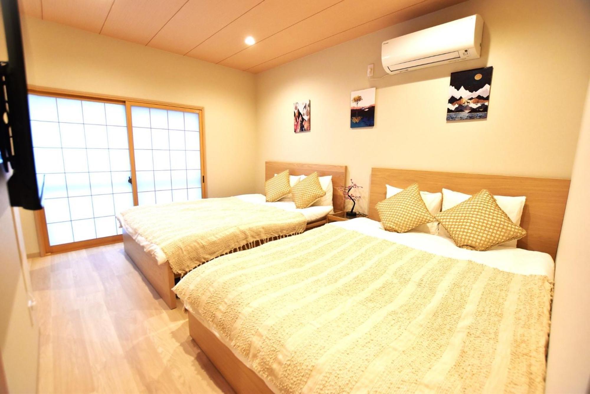 Tamatsukan 玉津館, Kansai Airport 關西空港 57 Mins, Namba 6 Mins, Nihonbashi 4 Mins, Universal Studio 37 Mins, Nara 30 Mins, Walk Jr Tsuruhashi 7 Mins, Early Check In Osaka Exterior foto